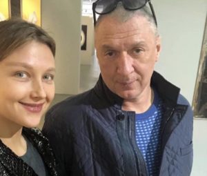 Выставка мастерской Айдан Салаховой